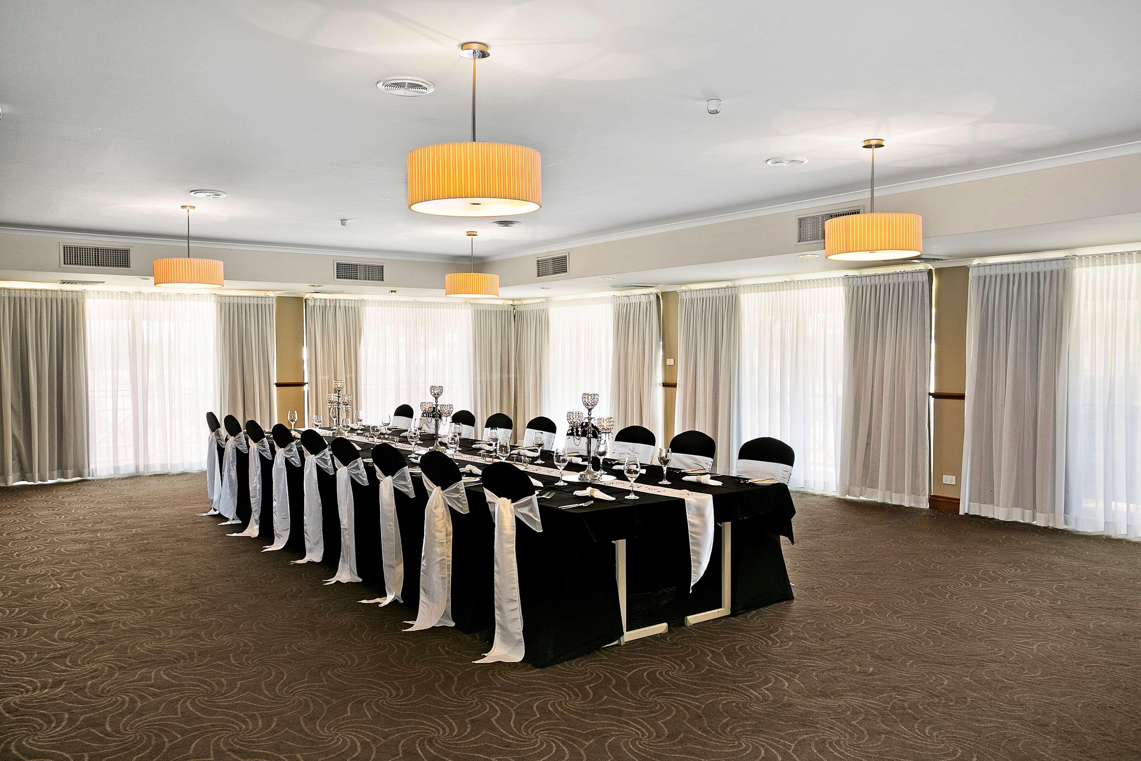 Best Western Sanctuary Inn Τάμγουορθ Εξωτερικό φωτογραφία